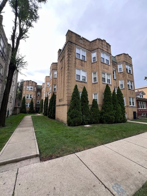 1b-6508 N Richmond St, Chicago, IL, 60645-4238 | Card Image