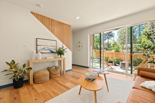 lot-8-980 Ne Norton Ave, Bend, OR, 97701-4379 | Card Image