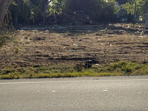 1809 S Main St, Highlands, TX, 77562-4416 | Card Image