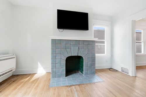 4020 Forest Ave, Cincinnati, OH, 45220 | Card Image