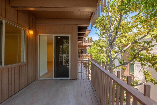 C21 - 2610 Torrey Pines Rd, Condo with 2 bedrooms, 2 bathrooms and null parking in La Jolla CA | Image 13