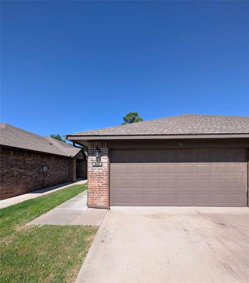 425 Chalk Hill Court, Edmond, OK, 73003 | Card Image