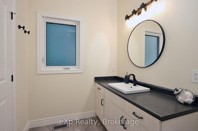 208 Duncan St, House other with 5 bedrooms, 3 bathrooms and 4 parking in Mitchell ON | Image 19