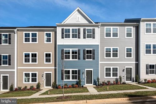 409 18th Ave, Ranson, WV, 25438-5749 | Card Image