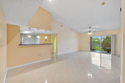 unit-303-5011 Wiles Rd, Coconut Creek, FL, 33073-4203 | Card Image