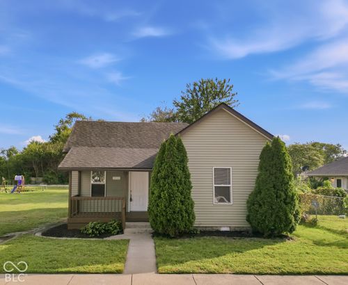 723 W Oak St, Seymour, IN, 47274-2849 | Card Image