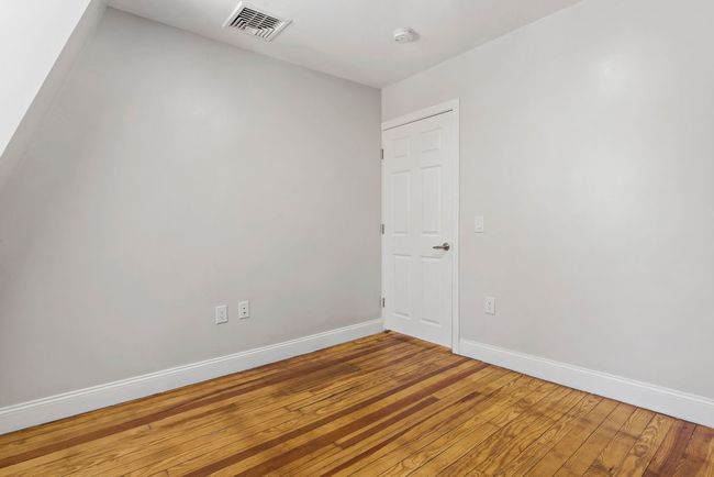 1 - 31 Farnum Pike, Condo with 3 bedrooms, 2 bathrooms and 2 parking in Smithfield RI | Image 15