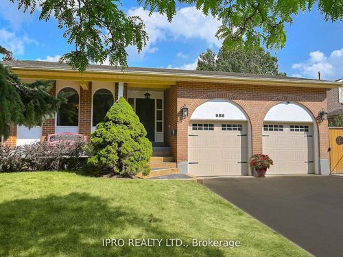 986 Vanier Dr, Mississauga, ON, L5H3T7 | Card Image