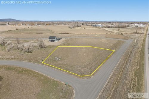 L8B8 537 N, Rigby, ID, 83442 | Card Image
