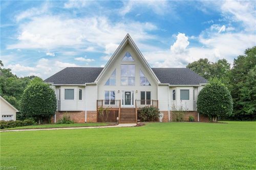 6355 Styers Ferry Rd, Clemmons, NC, 27012-8071 | Card Image
