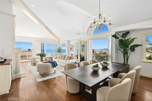 111 Brooks Street, Laguna Beach, CA, 92651 | Card Image