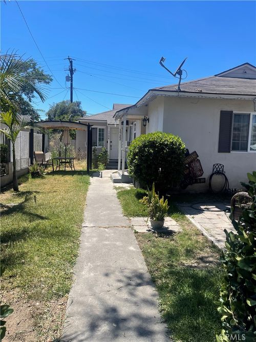 1722 S Birch St, Santa Ana, CA, 92701 | Card Image