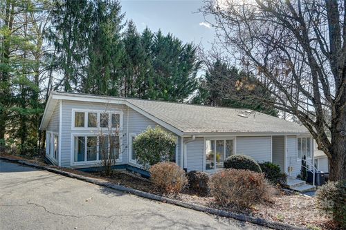 71 Hollybrook Dr, Asheville, NC, 28803-2007 | Card Image
