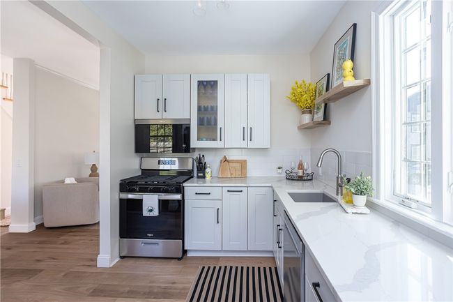 4 Gladding Ct, Home with 3 bedrooms, 1 bathrooms and 3 parking in Newport RI | Image 16