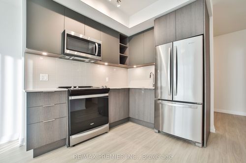 502-25 Holly St, Toronto, ON, M4S0E3 | Card Image
