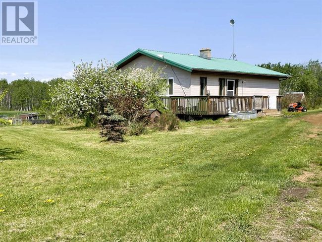 842070 Range Rd, Home with 3 bedrooms, 2 bathrooms and null parking in Fairview AB | Image 4