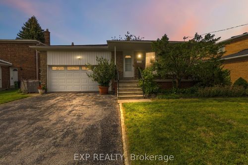 152 Hilda Avenue, Toronto C07, ON, M2M1V9 | Card Image