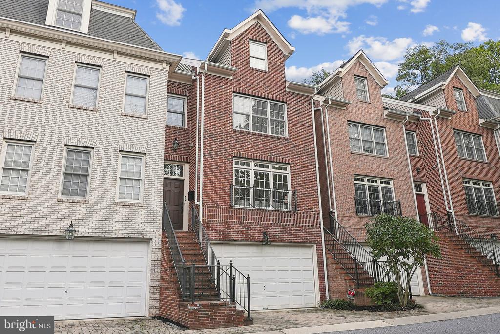 Montrose Park Pl, Rockville, MD 20852