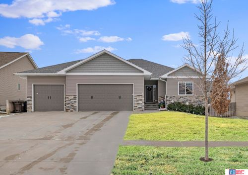 7373 Rachel Rd, Lincoln, NE, 68516-1060 | Card Image