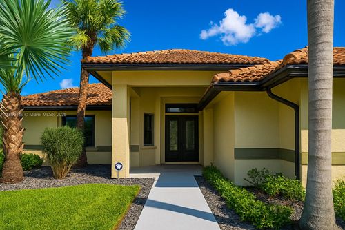 1077 Deerwood Ln, Weston, FL, 33326-2847 | Card Image