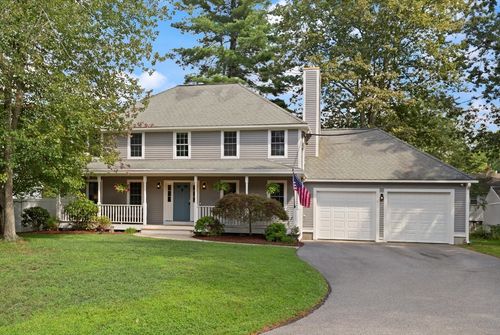 3 Lakeside Ave, Hudson, MA, 01749-3007 | Card Image
