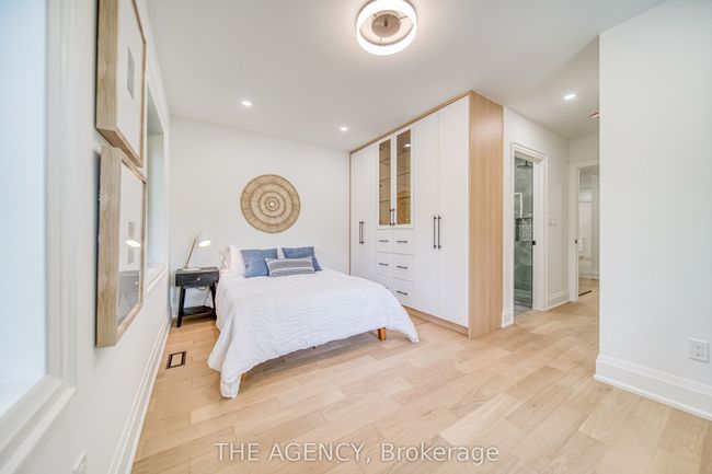 16 Duncannon Dr, House other with 5 bedrooms, 5 bathrooms and 4 parking in Toronto ON | Image 26