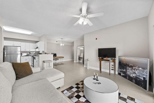 apt-f204-6968 Sw 39th St, Davie, FL, 33314-2452 | Card Image