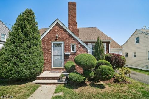 150 Randolph Ave, Clifton, NJ, 07011-1427 | Card Image