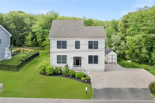 40 Lakeworth Ave, Narragansett, RI, 02882-4451 | Card Image