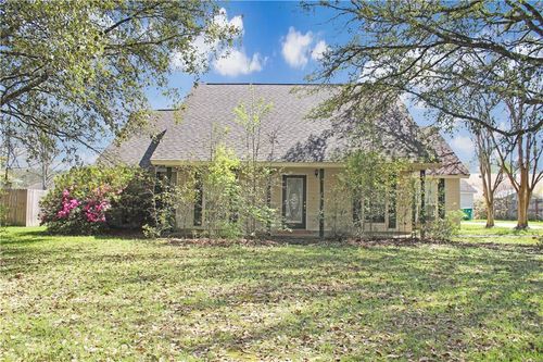20076 Vineyard Rd, Hammond, LA, 70401-4062 | Card Image