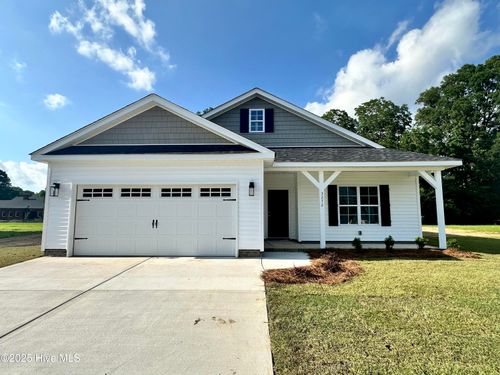 3272 School View Dr, Farmville, NC, 27828-7711 | Card Image