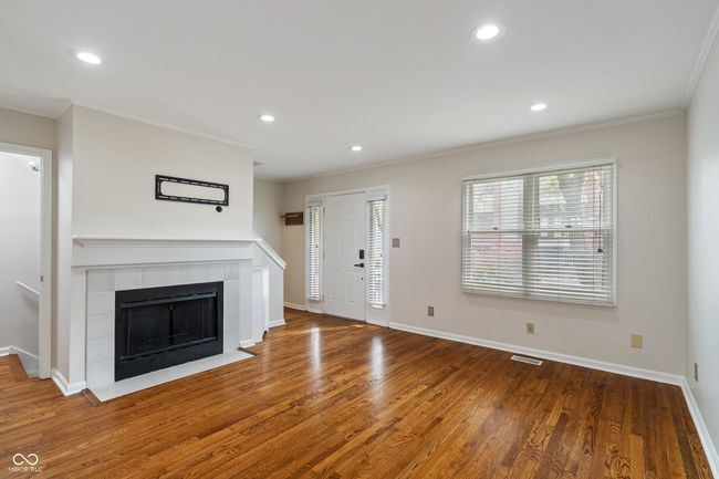 524 E 10 Th St, Townhouse with 2 bedrooms, 3 bathrooms and null parking in Indianapolis IN | Image 7