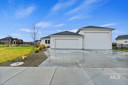 7141 E Merlin Hawk Ct, Nampa, ID, 83686-1026 | Card Image