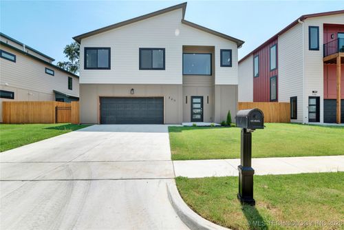 728 E Tecumseh St, Tulsa, OK, 74106-5617 | Card Image