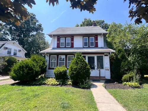 24 Parsons Dr, Hempstead, NY, 11550-4713 | Card Image