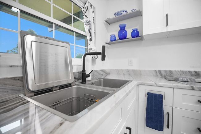 Dishwasher/Sink Combo | Image 10