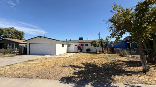 317 Old Town Dr, Tulare, CA, 93274-8724 | Card Image