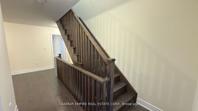 6 Hiawatha Crt, House attached with 3 bedrooms, 4 bathrooms and 1 parking in Vaughan ON | Image 11