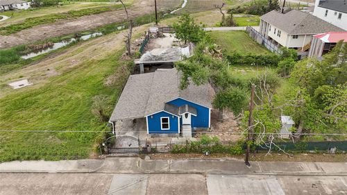 5015 Falls St, Houston, TX, 77026-2636 | Card Image