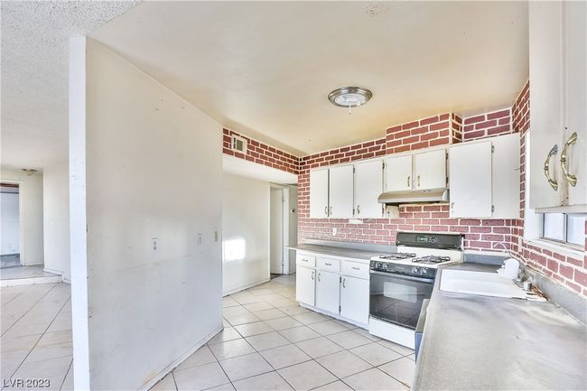 6489 Bugbee Ave, House other with 3 bedrooms, 2 bathrooms and null parking in Las Vegas NV | Image 5