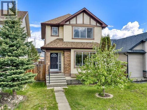 28 Cranberry Lane Se, Calgary, AB, T3M0L5 | Card Image