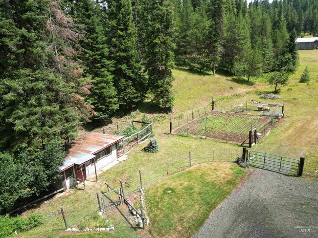 22848 Highway 11, House other with 3 bedrooms, 2 bathrooms and 4 parking in Weippe ID | Image 37