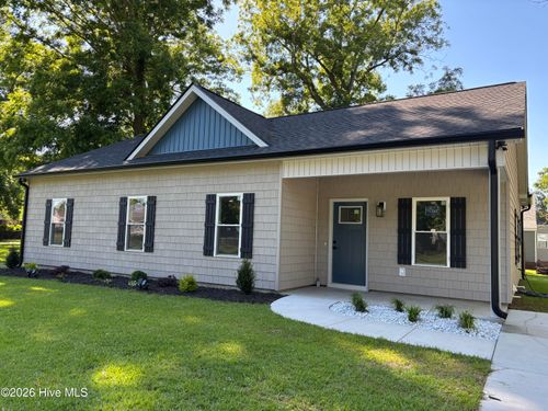 218 White St, Vanceboro, NC, 28586-7791 | Card Image