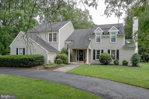 32 Heron Hill Dr, Downingtown, PA, 19335-1863 | Card Image