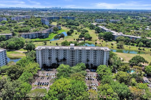 1010-3520 Oaks Way, Pompano Beach, FL, 33069 | Card Image
