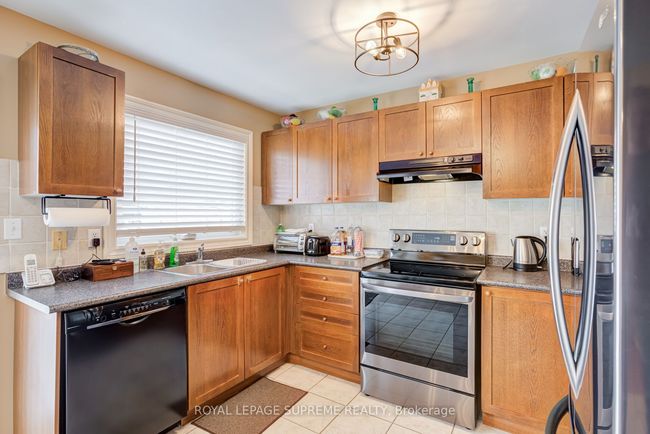 433 Trudeau Dr, House other with 3 bedrooms, 3 bathrooms and 2 parking in Milton ON | Image 15