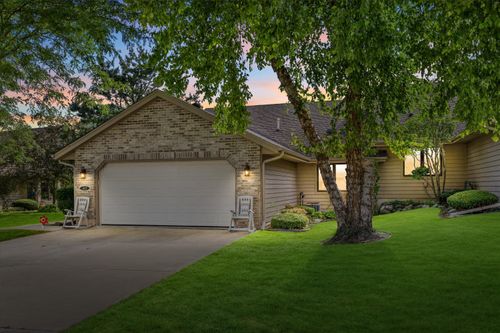 413 Green Valley Dr, Mount Pleasant, WI, 53406-6325 | Card Image