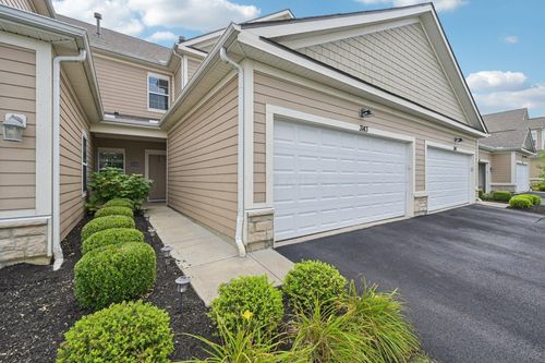 3143 Rossmore Cir, Powell, OH, 43065-6114 | Card Image