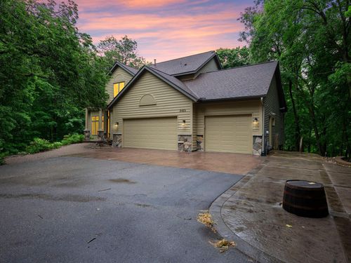 2425 Peace Cir, Shakopee, MN, 55379-3379 | Card Image
