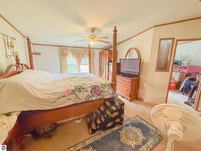 299 Cloverleaf Ln, House other with 3 bedrooms, 2 bathrooms and null parking in Houghton Lake MI | Image 11